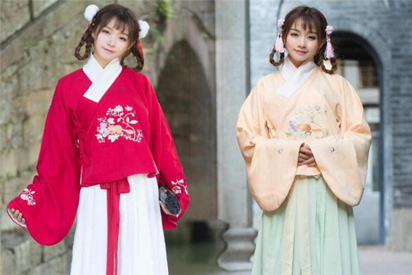 汉服配什么发型好看 穿汉服适合什么样的发型