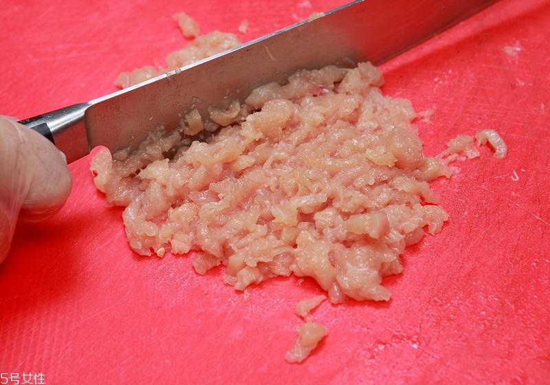 自制炸鸡块的做法 鸡胸肉少油更健康