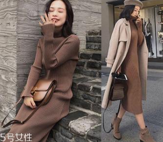 长款毛衣怎么搭配外套？六款毛衣连衣裙怎么搭都好看