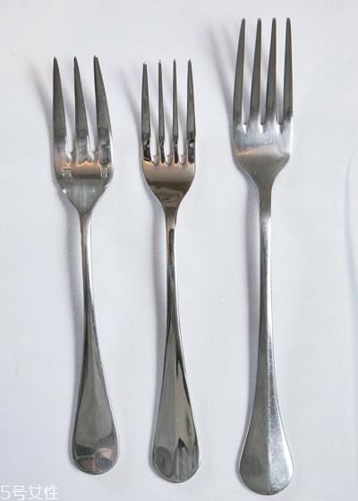 吃西餐的正确方法图解 吃西餐的基本礼仪