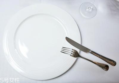 吃西餐的正确方法图解 吃西餐的基本礼仪
