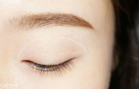 如何简单化淡妆 最简单的上班族淡妆画法