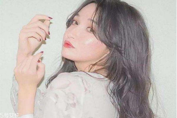 脸大圆适合什么发型 适合大脸女生的发型