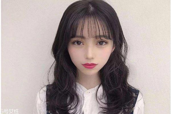 脸大圆适合什么发型 适合大脸女生的发型