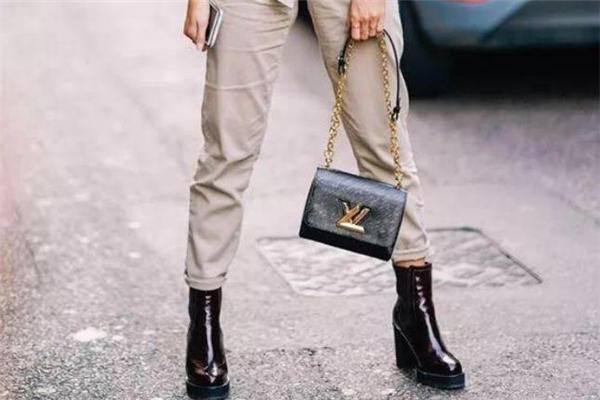 工装裤配什么鞋子好看 工装裤搭配指南