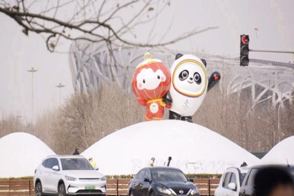 义墩墩告别现场冰墩墩惊喜亮相 义墩墩是什么意思