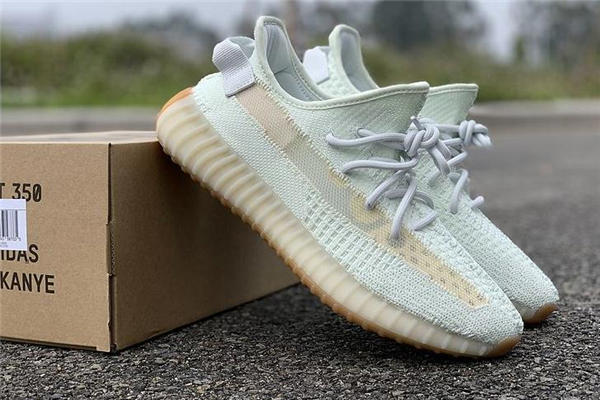 yeezy 350 v2 hyperspace测评 上脚效果惊人