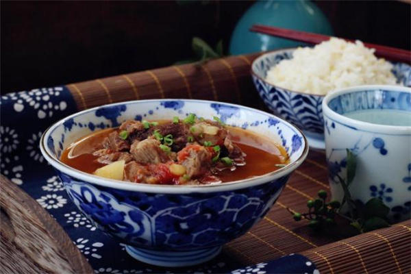 煮牛肉汤放什么调料最好 牛肉汤配料有哪些