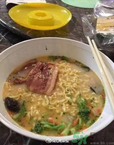 满汉宴方便面多少钱一桶？满汉宴方便面多少钱一箱？