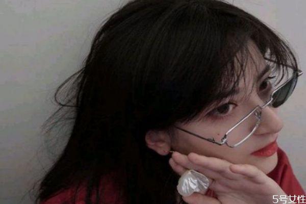 怎么挑选合适的假发 假发的价格