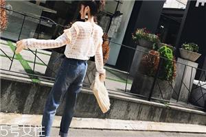 牛仔裤为什么有个小口袋?小口袋大作用