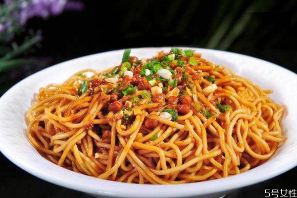 在家如何自制热干面 热干面的做法