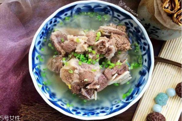 炖羊肉怎么做好吃 清炖羊肉最简单的做法