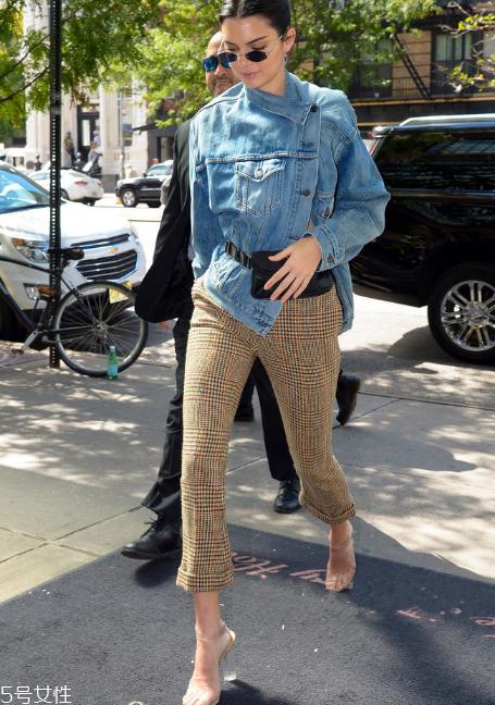 牛仔外套怎么搭配？这样穿绝对够靓够有型