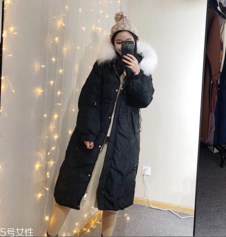 收腰羽绒服搭配图片 怎样穿羽绒服不臃肿