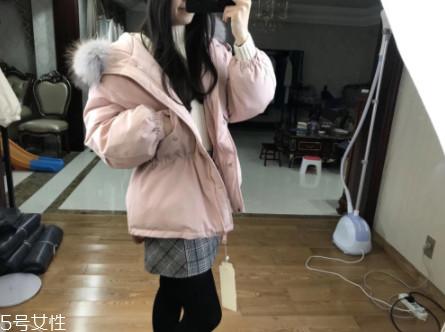 收腰羽绒服搭配图片 怎样穿羽绒服不臃肿