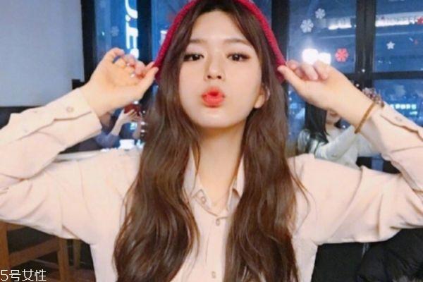 2019长发烫发发型图片 韩版女神长卷发