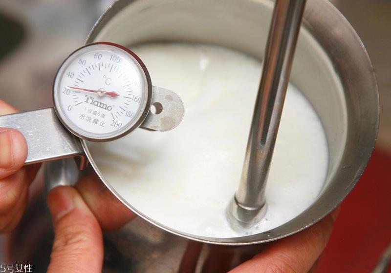 牛奶怎么打出奶泡 咖啡机打奶泡好选择