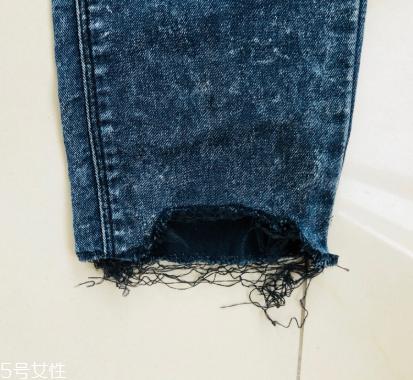 旧牛仔裤怎么改好看？只需几步立马变身时尚裤子
