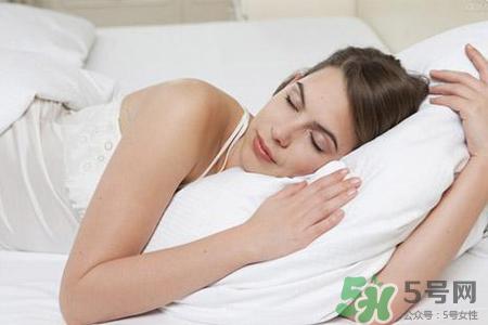 睡觉时突然抽搐怎么回事？睡觉时突然抽搐一下是什么原因？