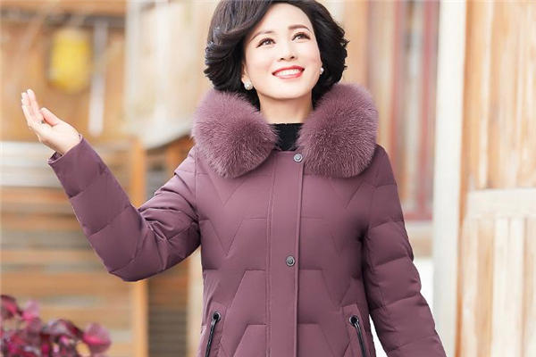 中老年羽绒服什么牌子好 这样给父母挑选