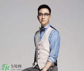 王自健离婚了吗？王自健老婆黄雅静个人资料