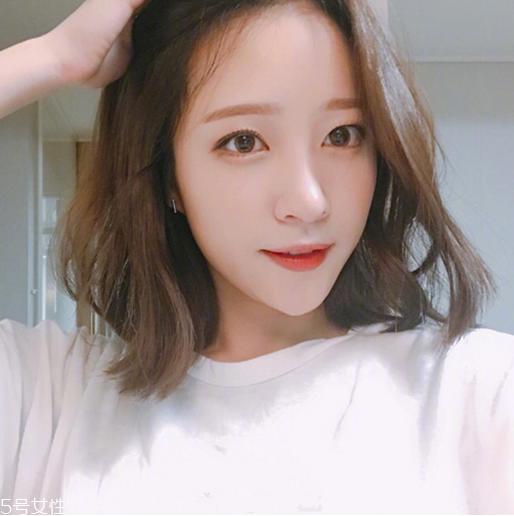 染发哪种颜色好看 染发哪种颜色显白