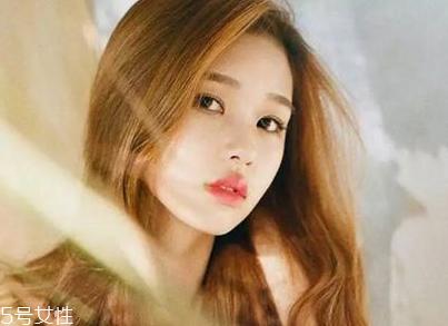 染发哪种颜色好看 染发哪种颜色显白