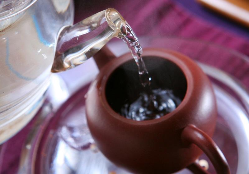 泡茶水温多少度合适 泡茶用多少度的水好