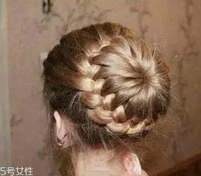 小女孩扎什么头发好看?小公主发型大全