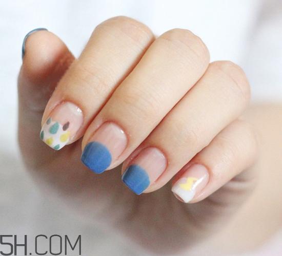 最简单的法式美甲图片 秋冬涂什么颜色的指甲油好看