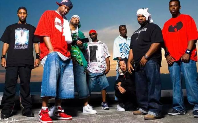 嘻哈风格服装怎么搭？如何穿出复古嘻哈风