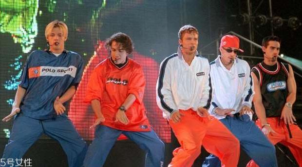 嘻哈风格服装怎么搭？如何穿出复古嘻哈风