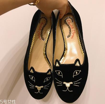 charlotte olympia猫咪鞋多少钱?平底鞋中的萌货代表