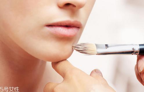 使用遮瑕膏有哪些误区 遮瑕膏选购小技巧