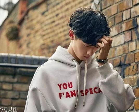 男生剪什么发型好看 男生懒人发型推荐