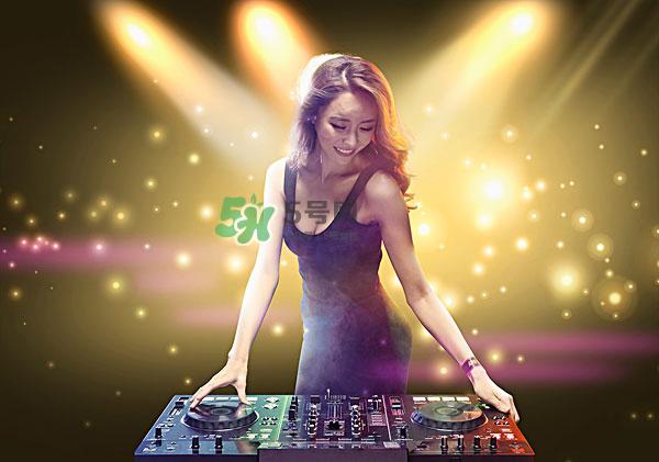 为什么毛孔越来越大 脸上的毛孔越来越大怎么办