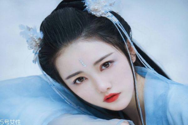 短发古装发型简单扎法 古风发型教程