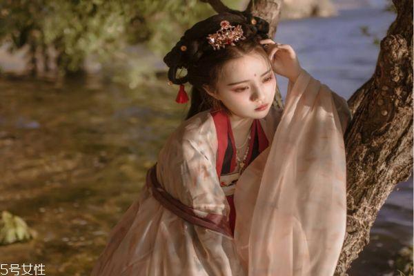 短发古装发型简单扎法 古风发型教程