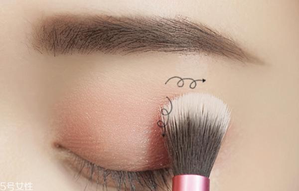 星空妆怎么化 星空妆容教程
