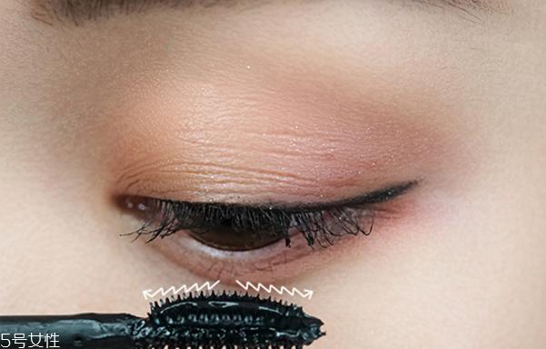 星空妆怎么化 星空妆容教程