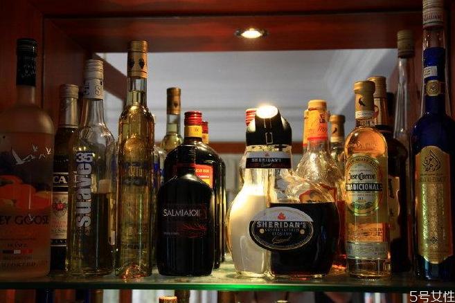 利口酒属于什么酒类 好喝的利口酒有哪些