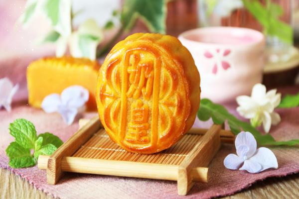 月饼的保质期限是多久 月饼过期了能吃吗