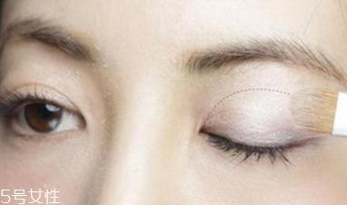 新手眼妆的画法步骤图 4种色系眼妆看了就会