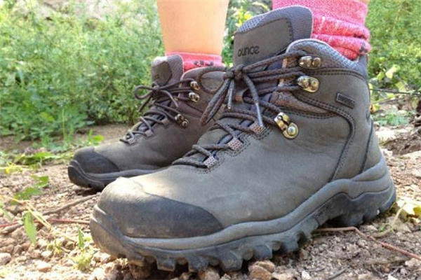 登山鞋可以水洗吗 大部分都可以