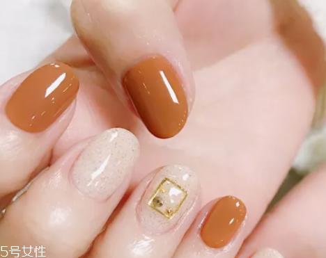 怎么自己在家美甲？4个步骤打造创意美甲