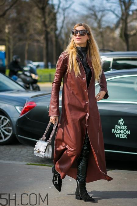 长款皮衣搭配什么裤子 长款皮衣搭配什么鞋子