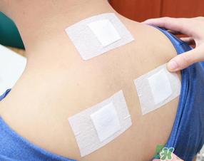 三伏贴贴在什么位置？三伏贴贴哪里？