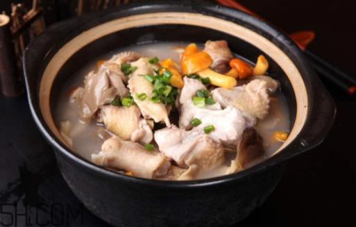 喝汤为啥比吃肉更容易长膘?吃肉比喝汤更有利于健康