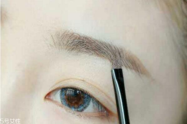 万圣节妆容教程 创意彩妆吸血鬼妆容